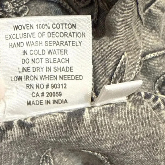 Parsley & Sage 3/4 Sleeve Gray Floral Embroidered Distressed VTG Wash Cardigan - Picture 5 of 11